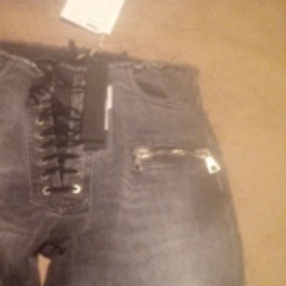 Jeans - Picture 3 of 4